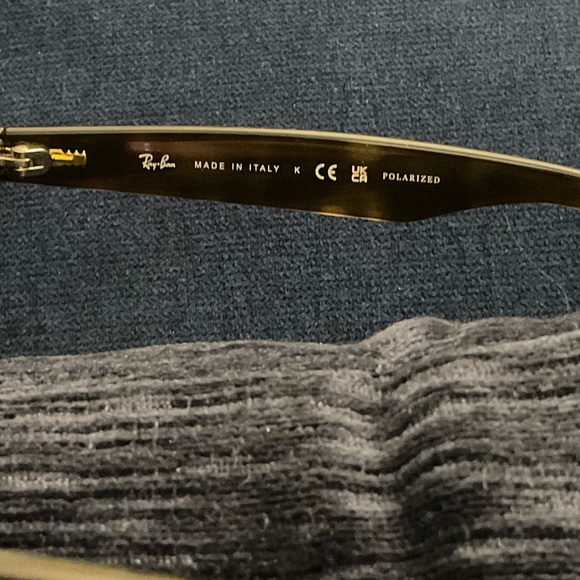 Ray-Ban NWT New Wayfarer sunglasses - Picture 5 of 10